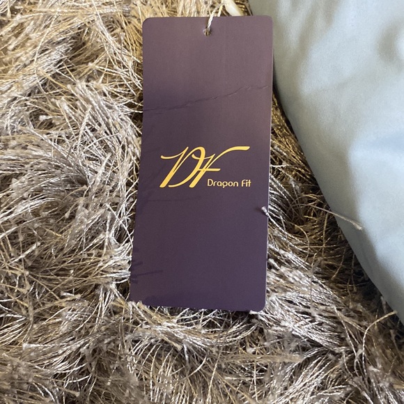 lulu lemon like Amazon alighn tank - Picture 3 of 3